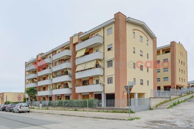 Trilocale in Via Pietro Nenni 24, Cisterna di Latina - Foto 1