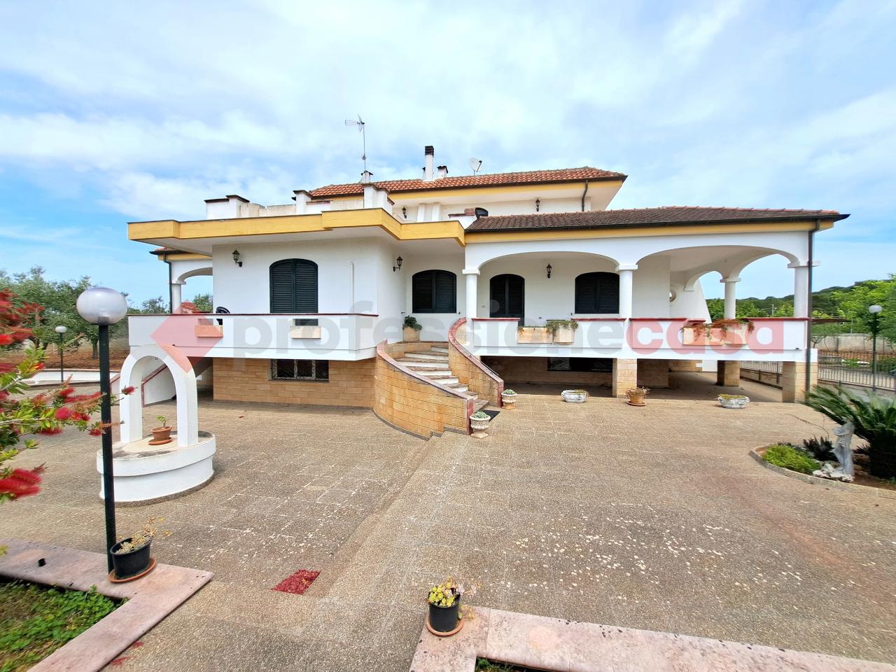 Villa in vendita a Surano