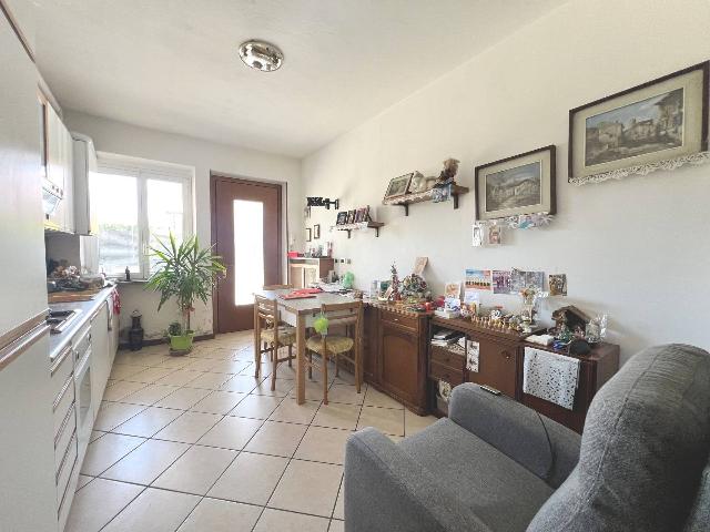 2-room flat in Via Ginevrina da Fossano, Cantù - Photo 1