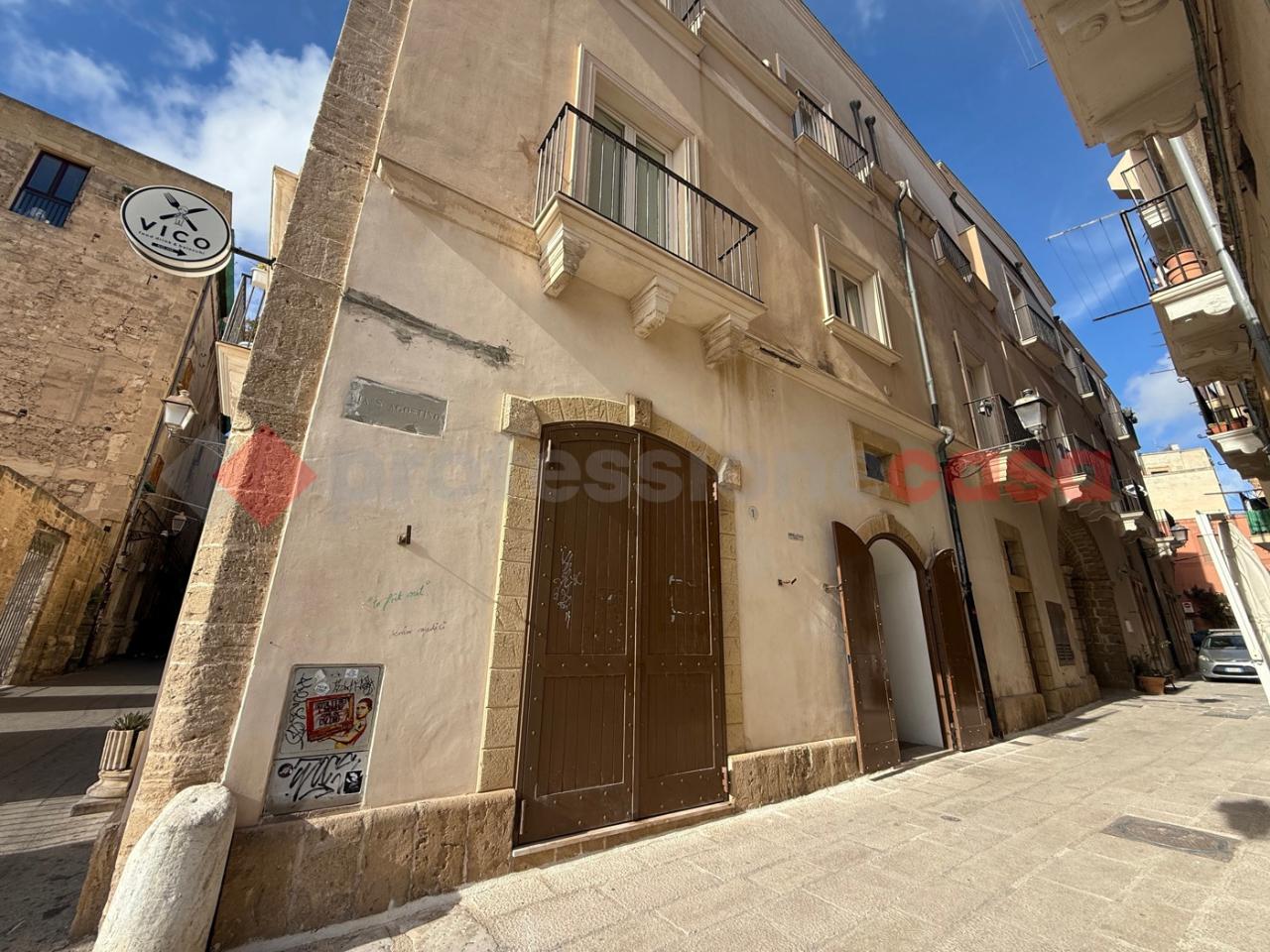 Negozio in Vico Sant'Agostino 1, Taranto, {3} - Foto 1