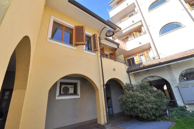 2-room flat, Busto Garolfo - Photo 1