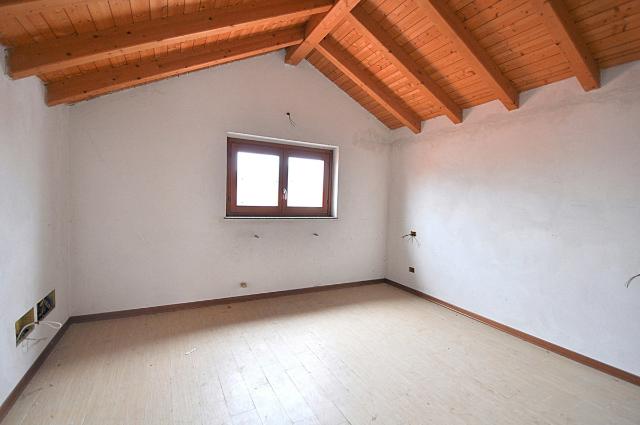 3-room flat in Via Marsala, Inveruno - Photo 1