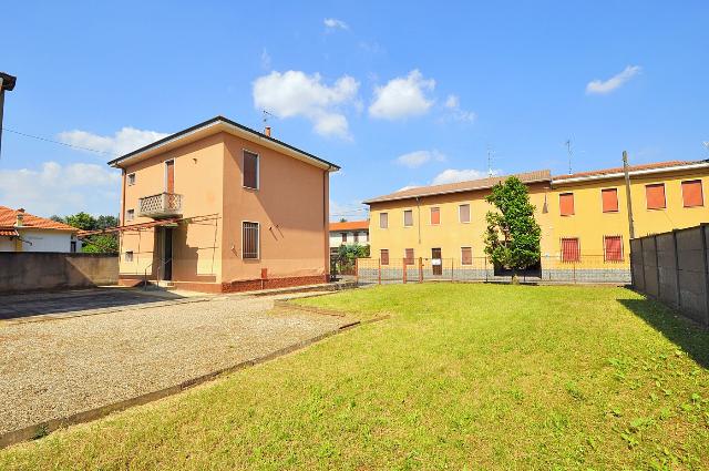 Villa in Via Garibaldi , Inveruno - Foto 1