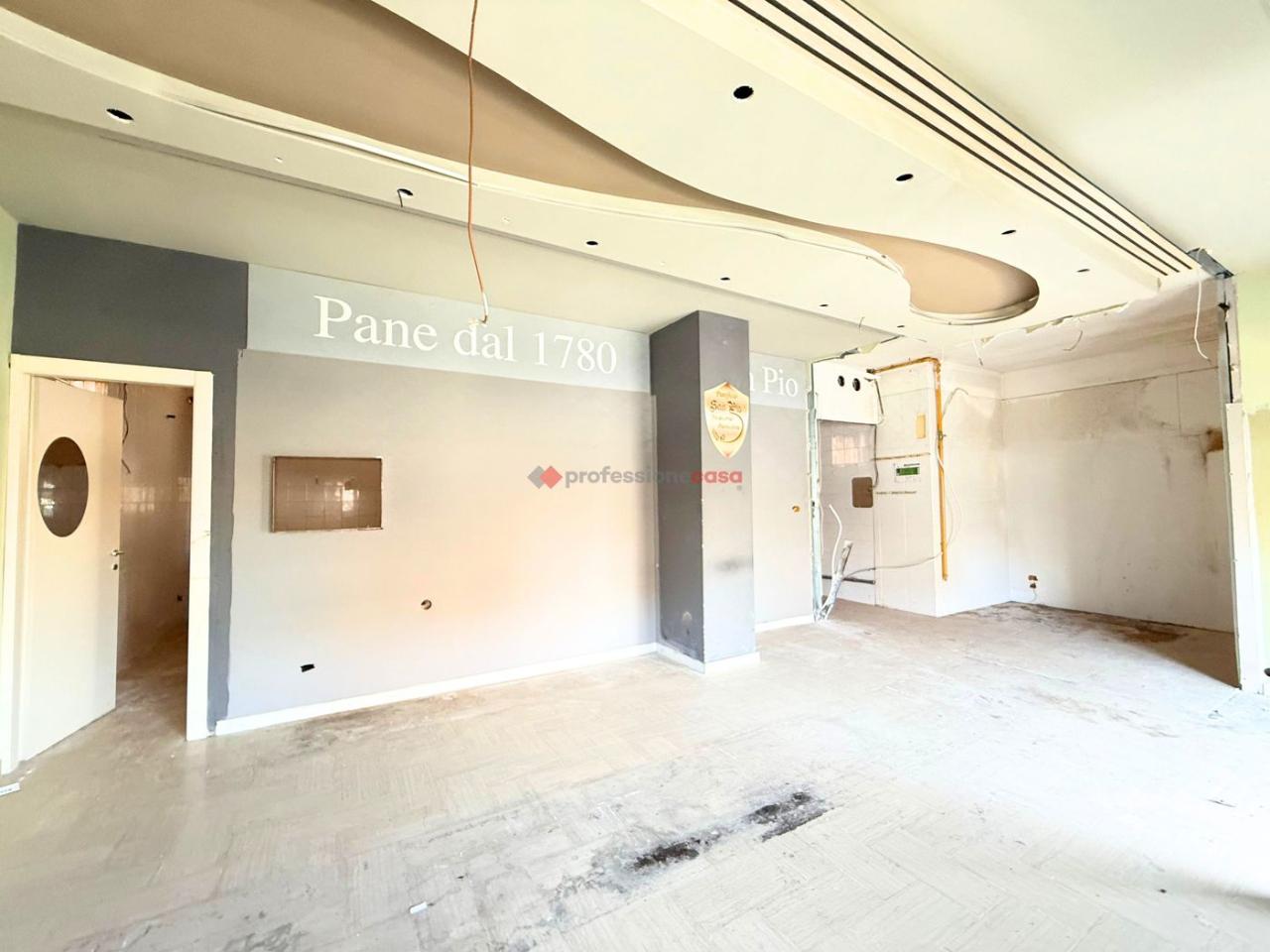 Negozio in Via Giuseppe La Torre 45, Foggia, {3} - Foto 2