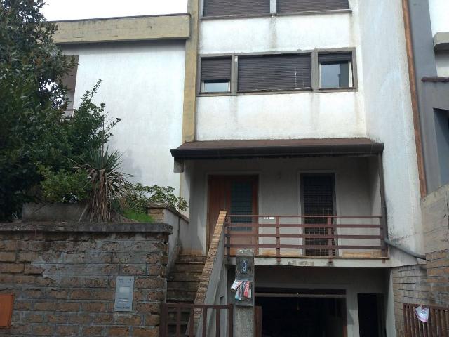 Terraced house in Via dei Villini, Alatri - Photo 1