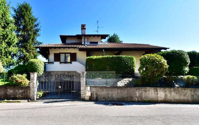 Mansion in Via Mascagni 2, Cadorago - Photo 1