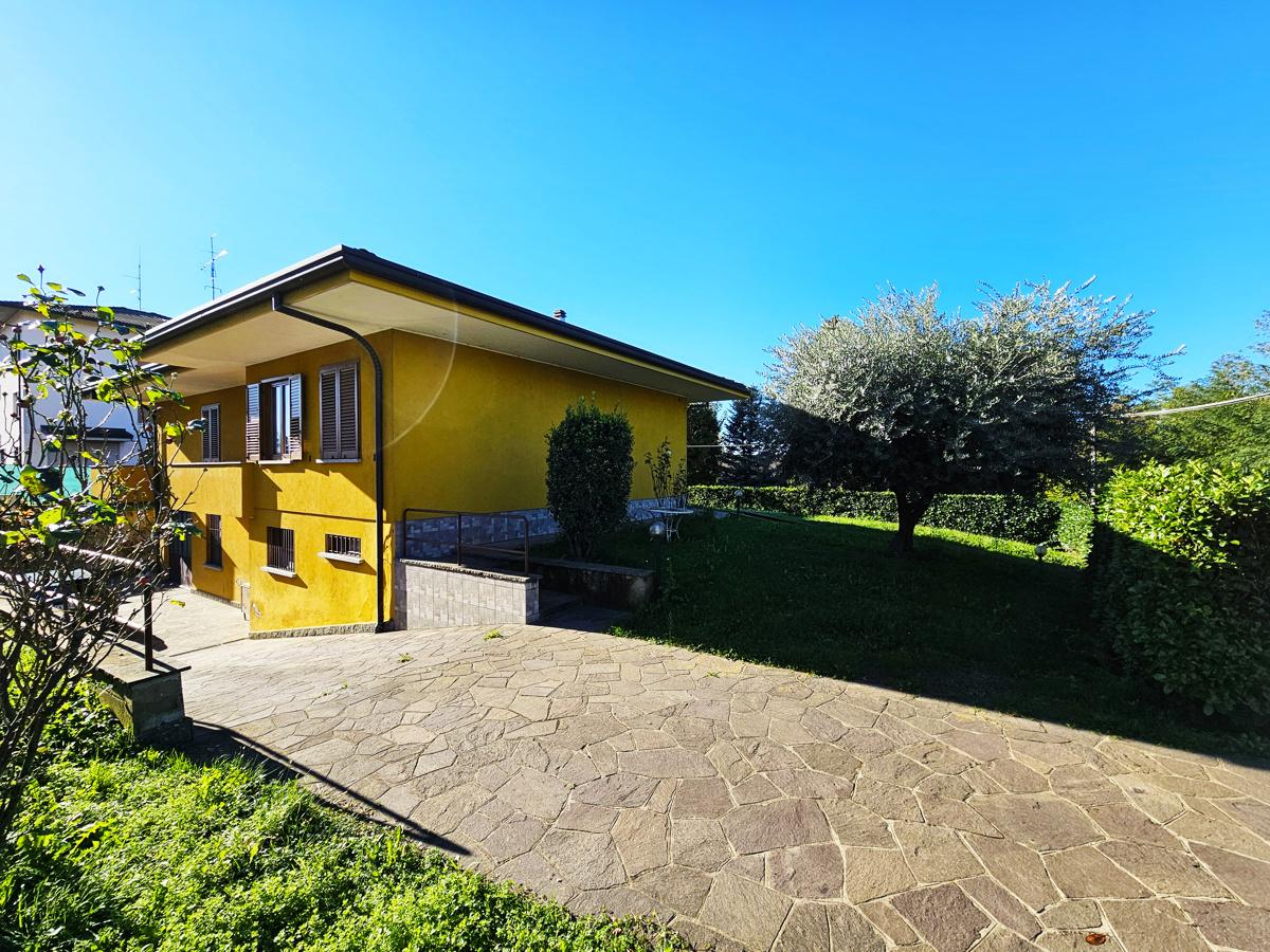 Villa in vendita a Figino Serenza