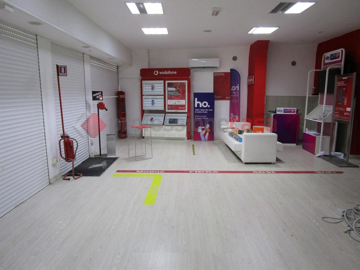 Negozio in , Cascina - Foto 1