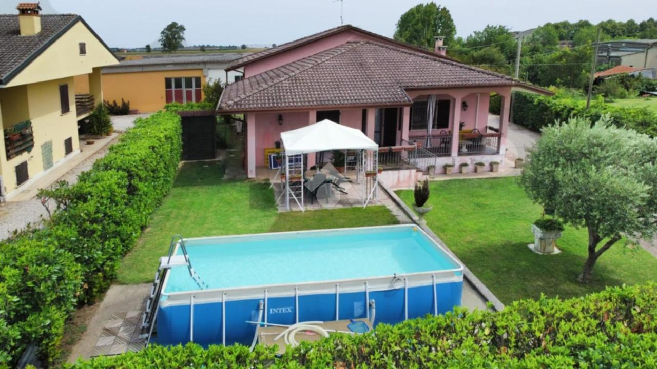 Villa in vendita a Oppeano