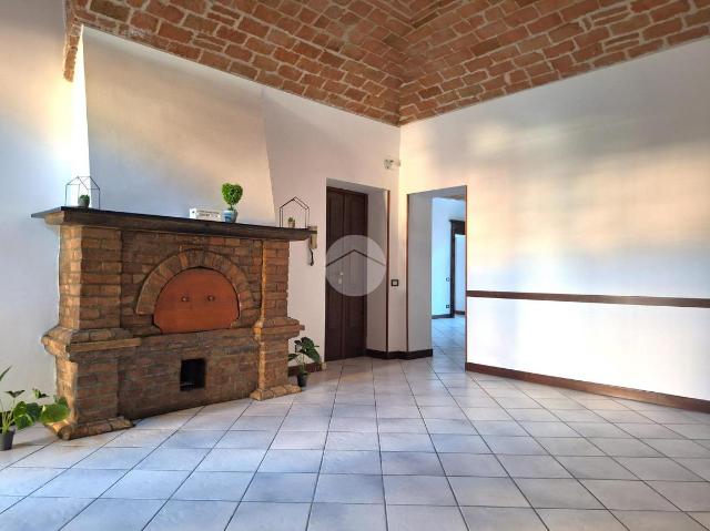 4-room flat in Via Fratelli Cairoli 36, Voghera - Photo 1