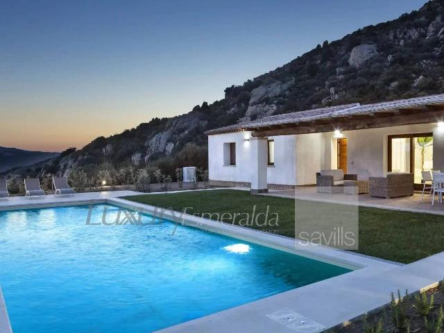 Villa in Strada Statale Orientale Sarda 117, Olbia - Foto 1