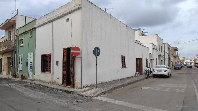 Detached house in Via Guglielmo Marconi, Taviano - Photo 1