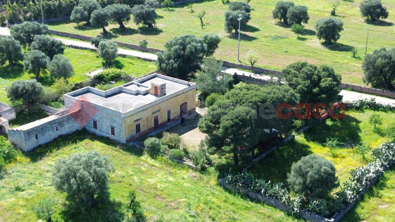 negozio in vendita a Monopoli in zona Cristo delle Zolle