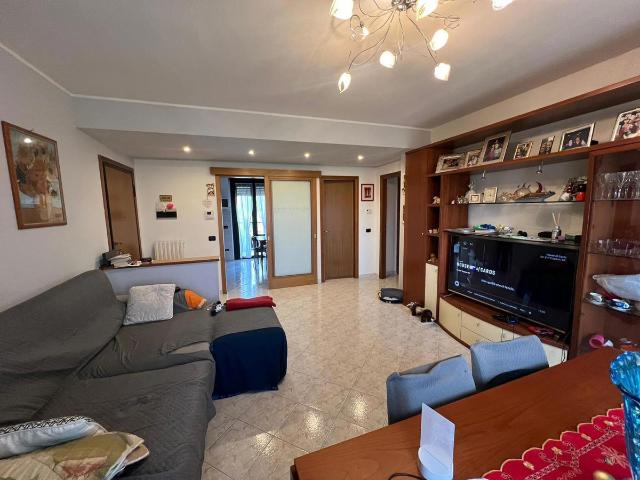 4-room flat in Via Fogazzaro 1, Busto Garolfo - Photo 1