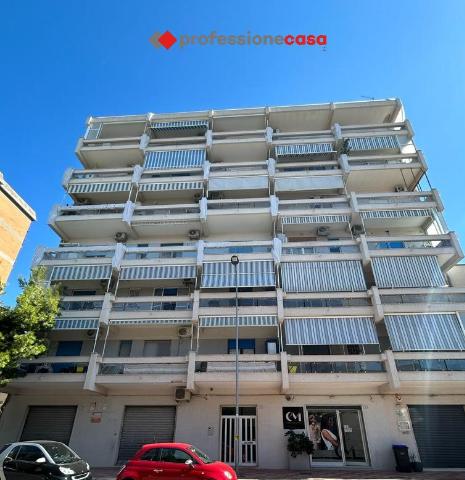 4-room flat in Via Aldo Moro 11, Grottaglie - Photo 1