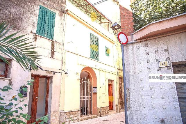 Casa indipendente in Via Morosini 17, Ortona - Foto 1