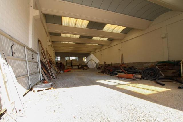 Industrial shed in Via San Francesco, Casatenovo - Photo 1