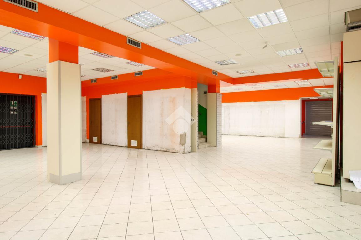 Negozio in Viale Piave 31, Rogeno, {3} - Foto 2