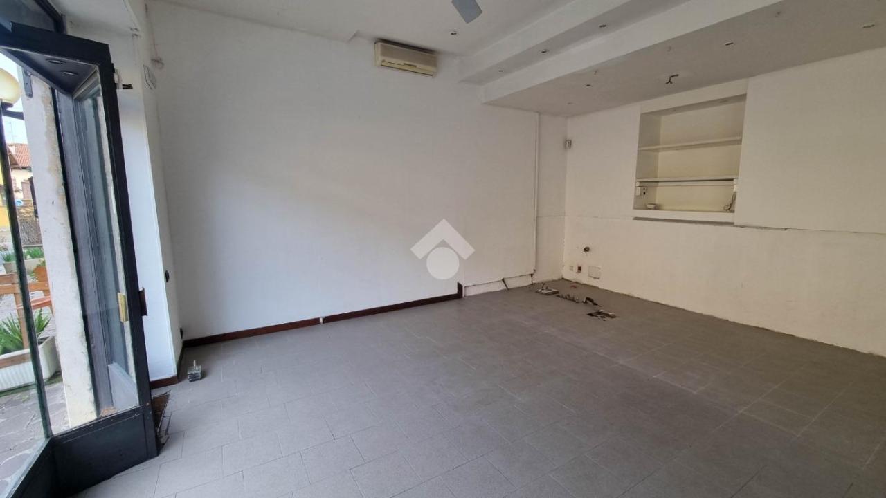 Negozio in Via Giulio Prinetti 7, Brivio, {3} - Foto 2