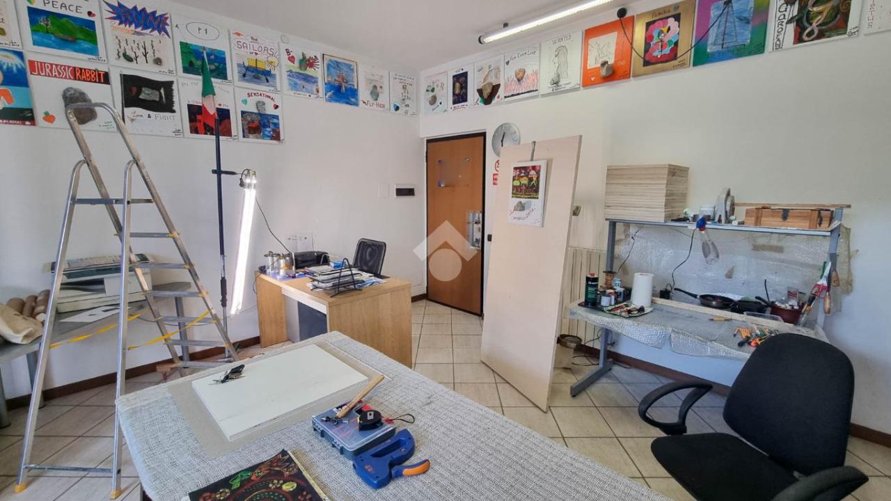 Negozio in Via Piave 21, Olgiate Molgora, {3} - Foto 1