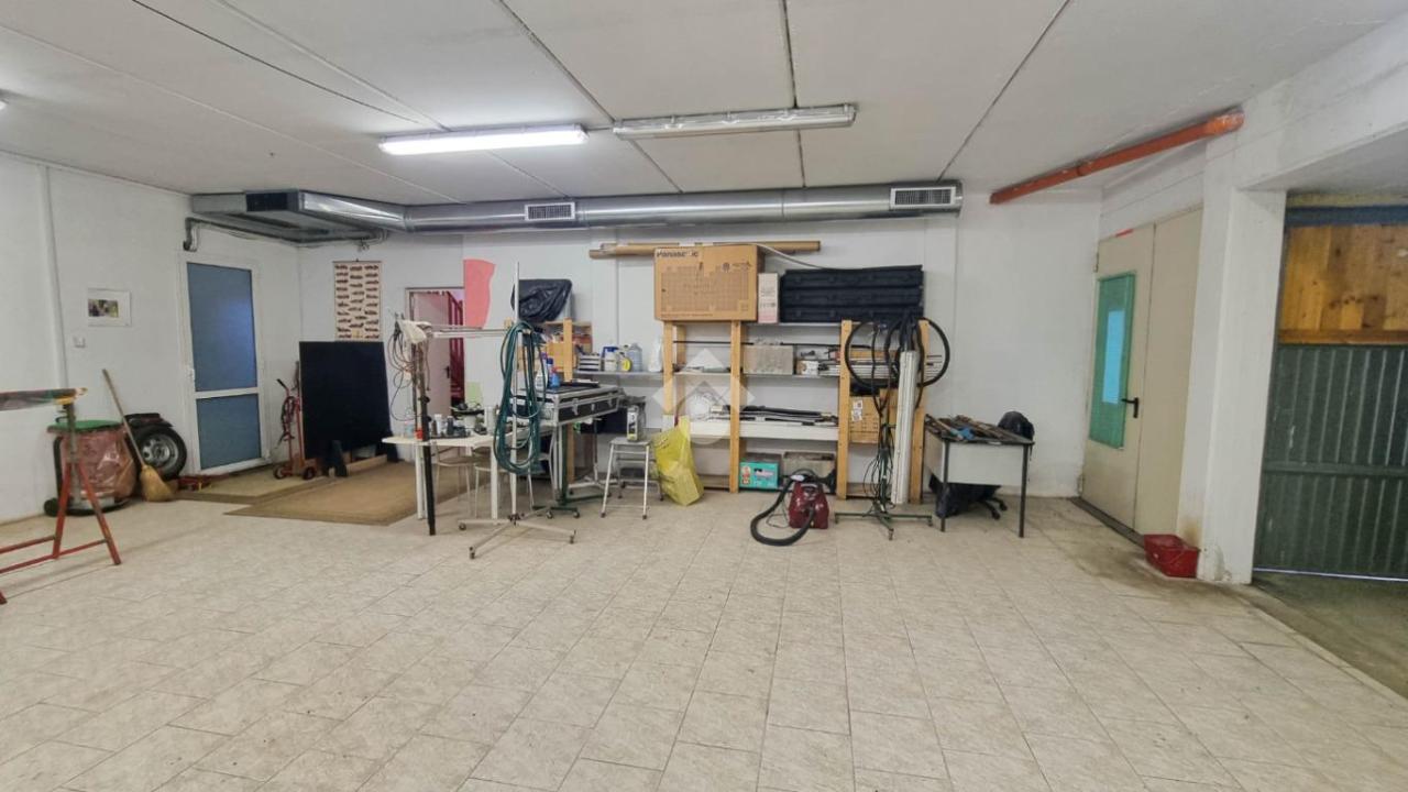 Negozio in Via Piave 21, Olgiate Molgora, {3} - Foto 2