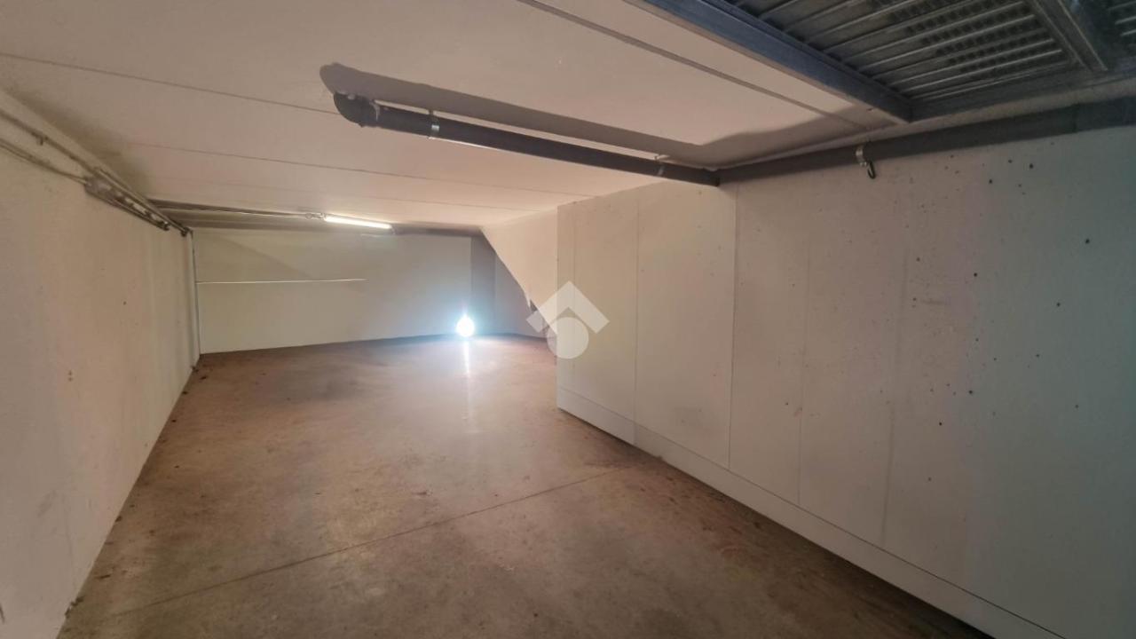 Magazzino in Via dei Partigiani, Casatenovo, {3} - Foto 2