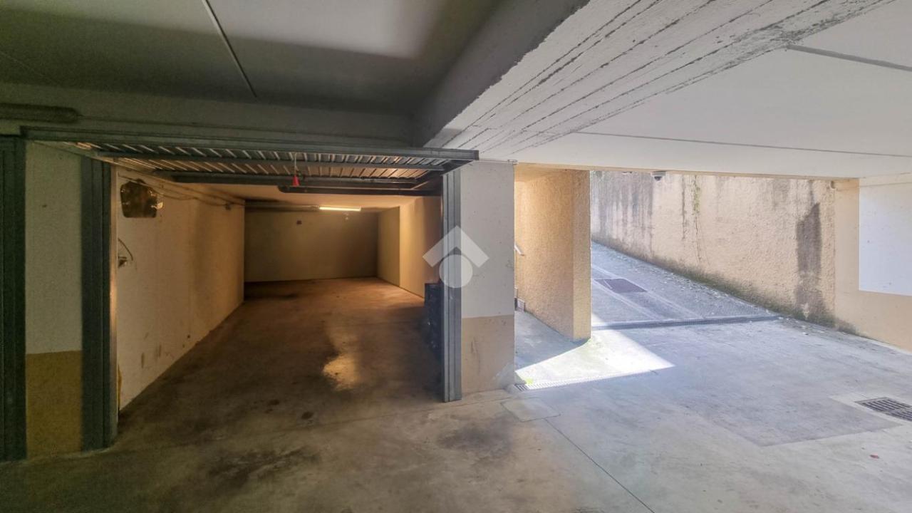 Magazzino in Via dei Partigiani, Casatenovo, {3} - Foto 1