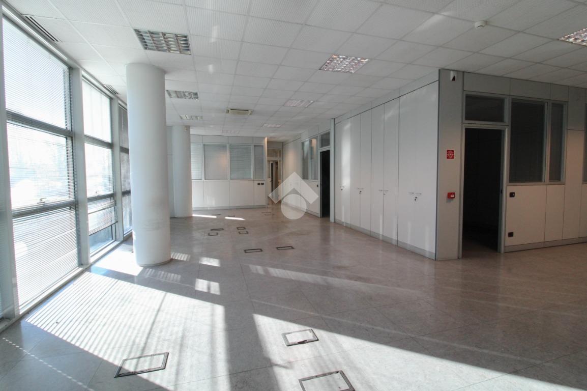 Ufficio in Via Galileo Galilei 7, Peschiera Borromeo, {3} - Foto 2