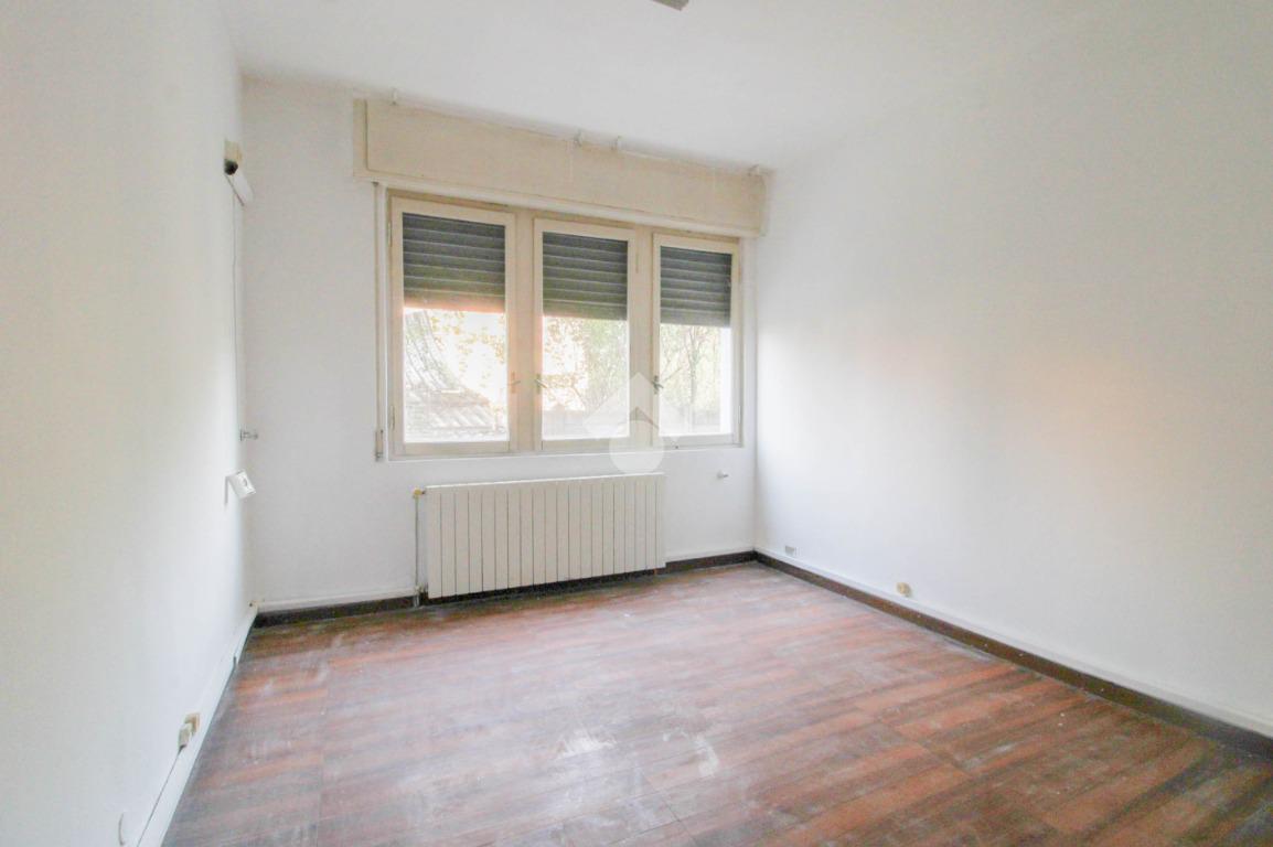 Ufficio in Via Trento 92, Cologno Monzese, {3} - Foto 2