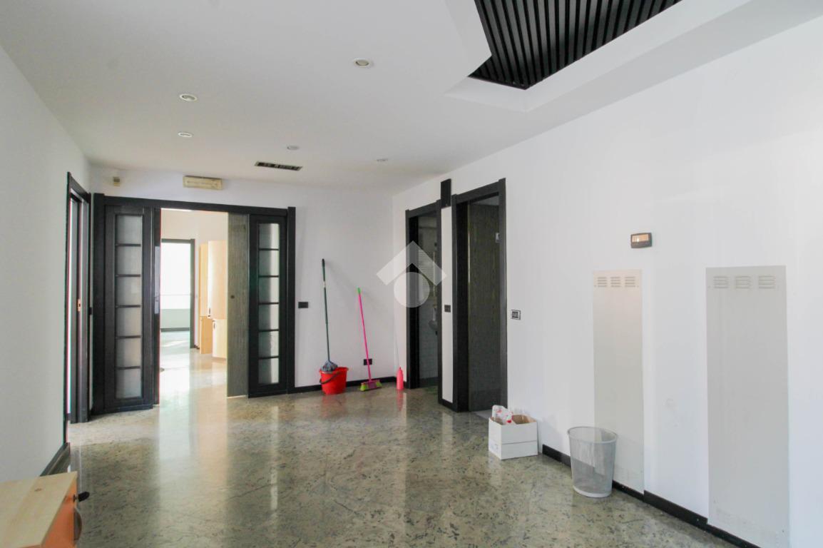 Ufficio in Viale Emilia 83, Cologno Monzese, {3} - Foto 2