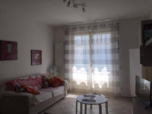 3-room flat in Via Magliano 6, Massa - Photo 1