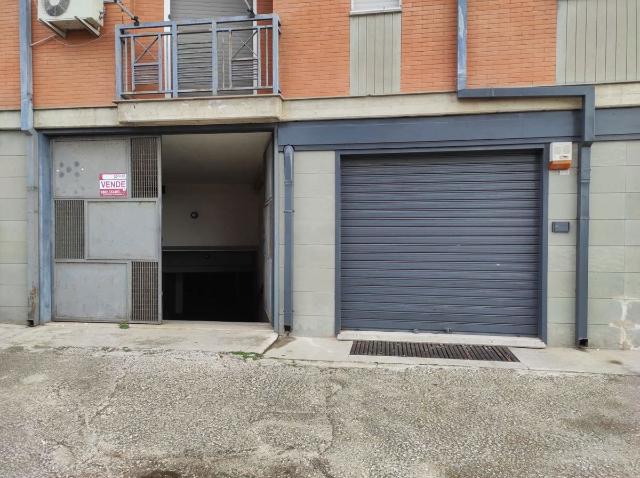 Garage or car box in Via Silvio Pellico, San Severo - Photo 1