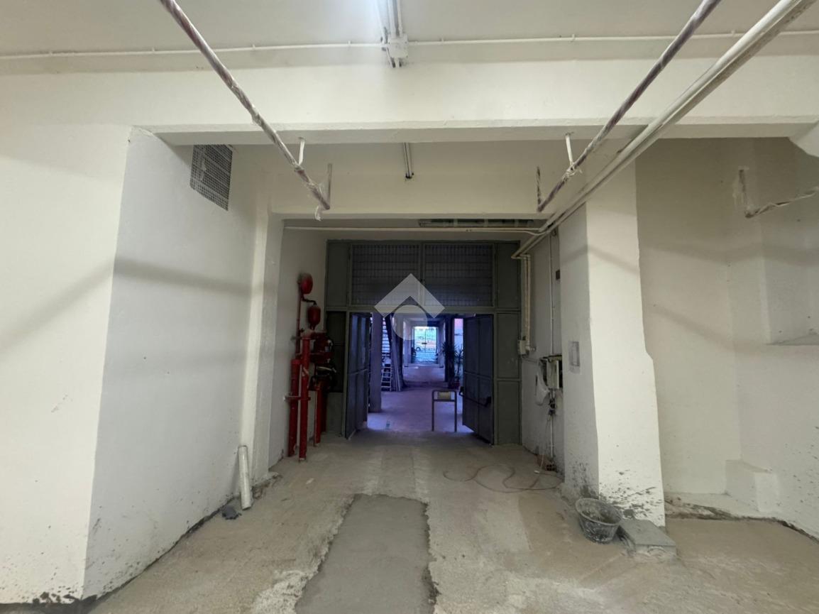 Magazzino in Via Rimini 00, Roma, {3} - Foto 2