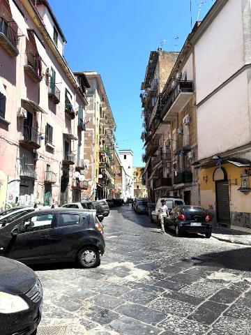 Shop in Via Sant' Antonio Abate, Napoli - Photo 1