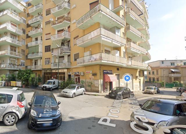 Garage or car box in Prolungamento Carlo De Marco, Napoli - Photo 1