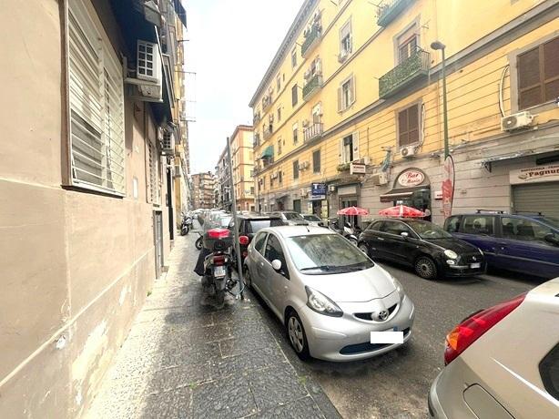 Warehouse in Via Filippo Cavolino, Napoli - Photo 1