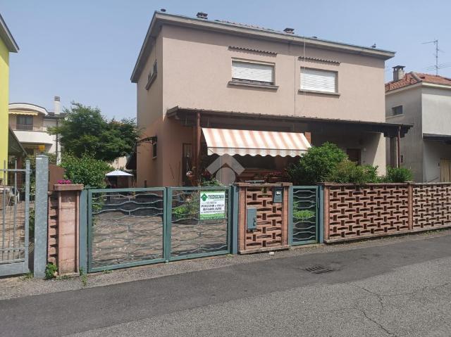 Villa in Via Molise 5, Cesano Maderno - Foto 1