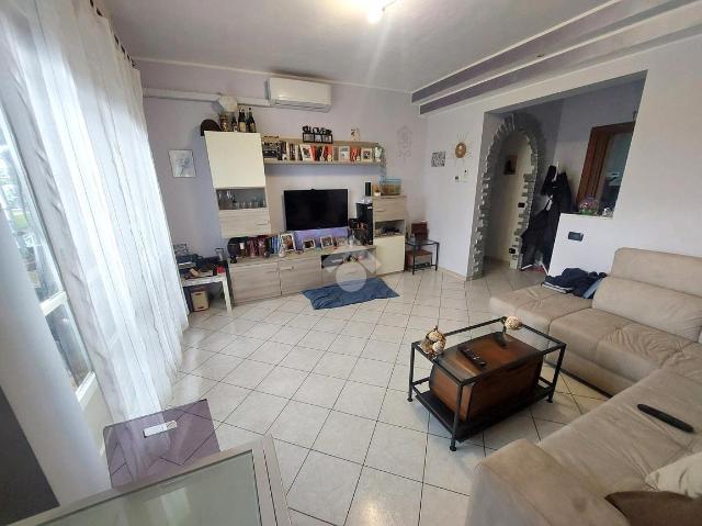 3-room flat in Via Moncenisio 30, Cesano Maderno - Photo 1