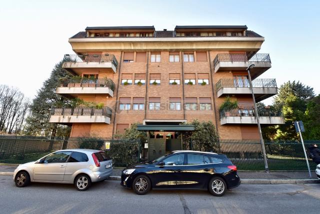 Apartament in Via Grandi 38, Desio - Photo 1