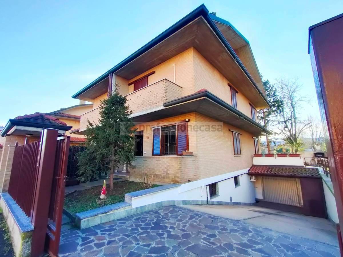 Villa in vendita a Desio