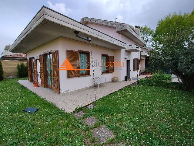 Villa in Via Cimbardi, Cassano d'Adda - Foto 1