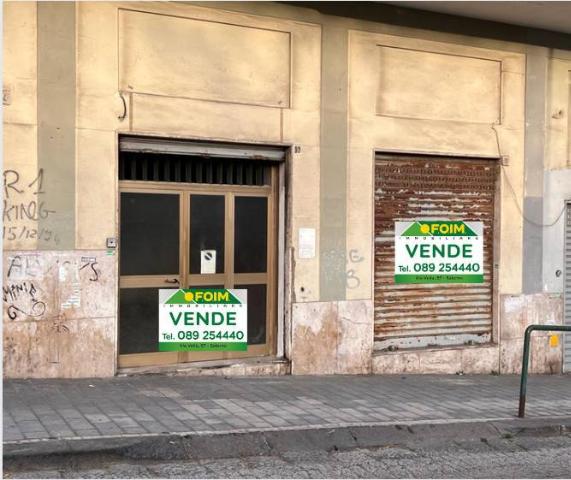 Negozio in Via Pio XI 90, Salerno - Foto 1