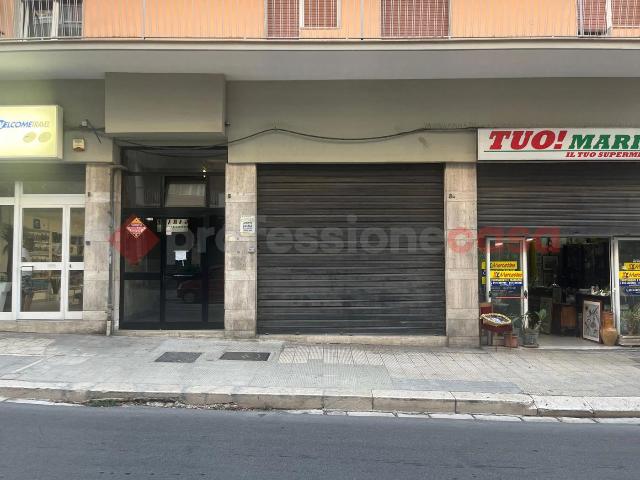 Negozio in {3}, Viale Ennio 3 - Foto 1