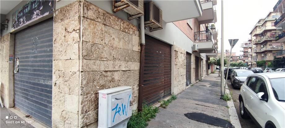 Locale commerciale in Via delle Sirene 11/B, Roma, {3} - Foto 2
