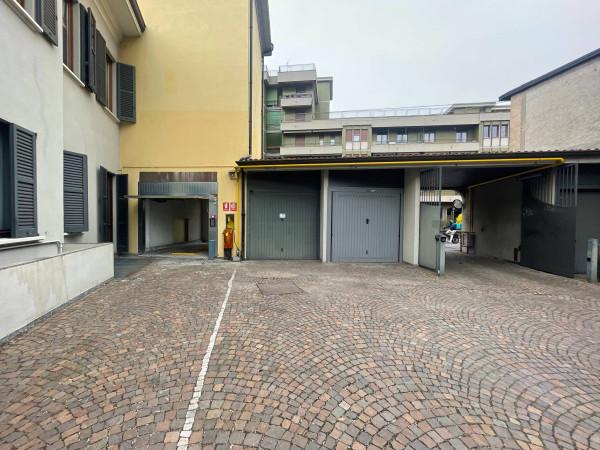 Garage - Posto auto in vendita a Monza