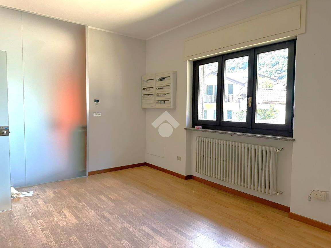 Ufficio in Via alla Provinciale 896, Talamona, {3} - Foto 2