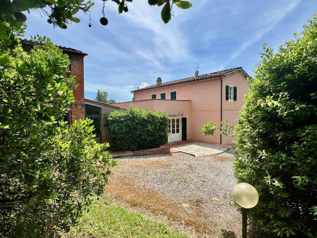 Country house or cottage in Via della Chiesa di Gragnano, Capannori - Photo 1