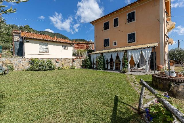 Country house or cottage in Via di Piaggiori 318, Capannori - Photo 1