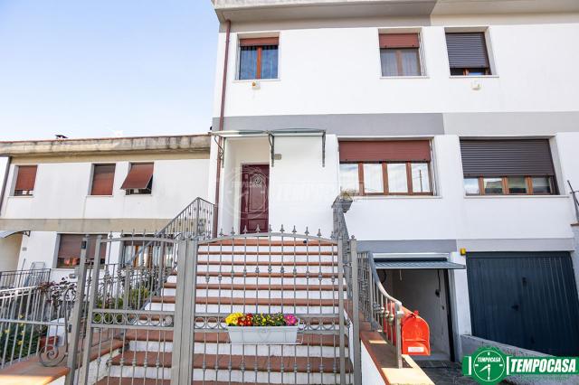 Villa a schiera in Via del Monte 13, Aulla - Foto 1