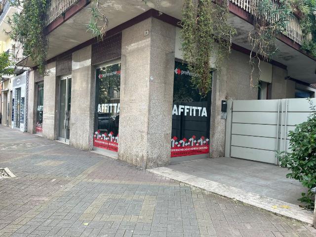 Negozio in {3}, Viale Dante 78 - Foto 1